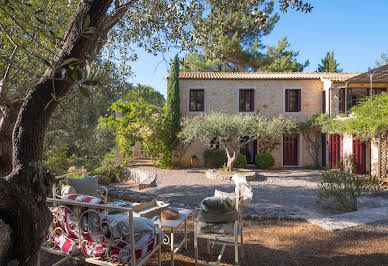 Villa avec piscine et jardin 2