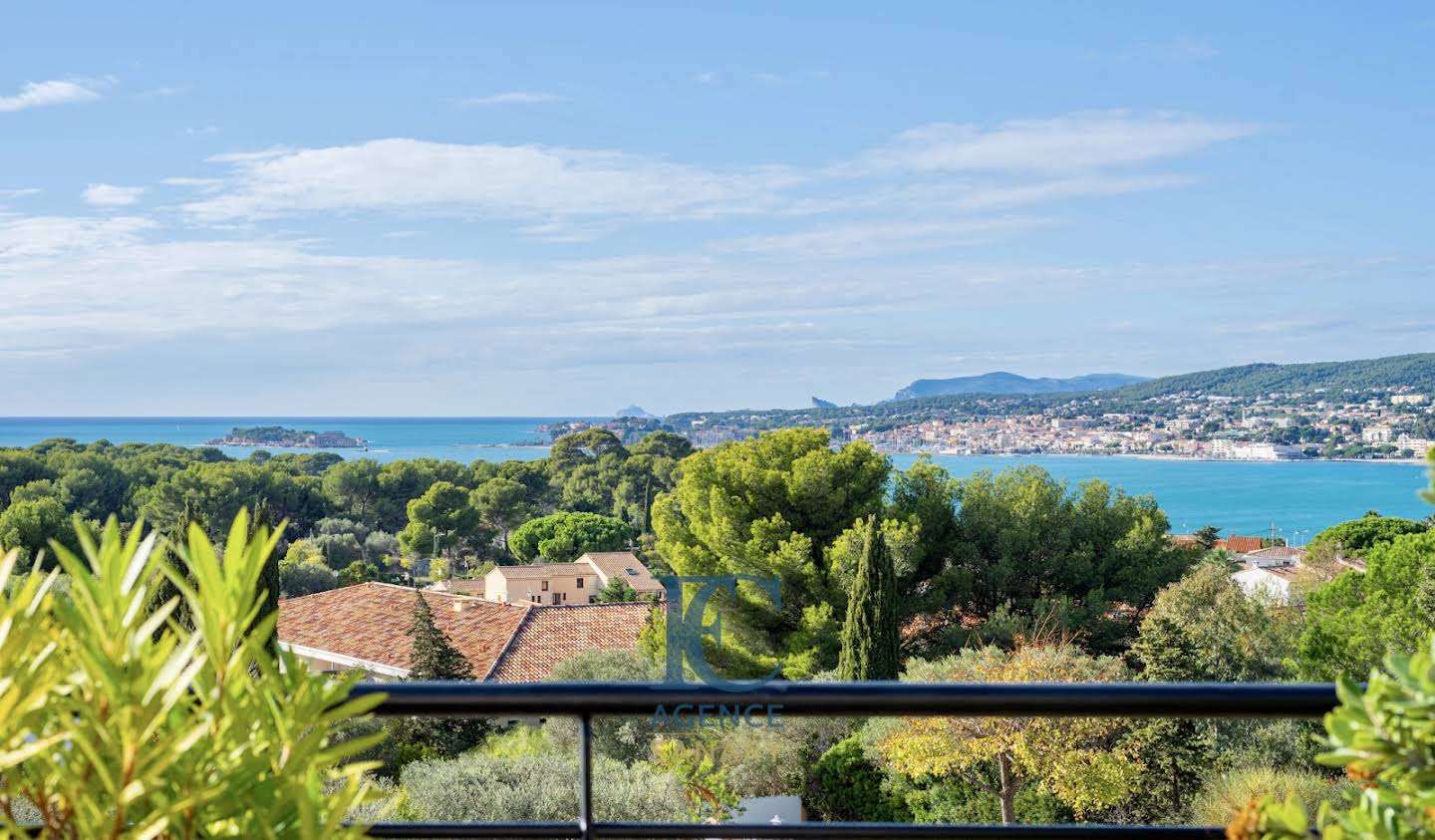 Appartement avec terrasse et piscine Sanary-sur-Mer