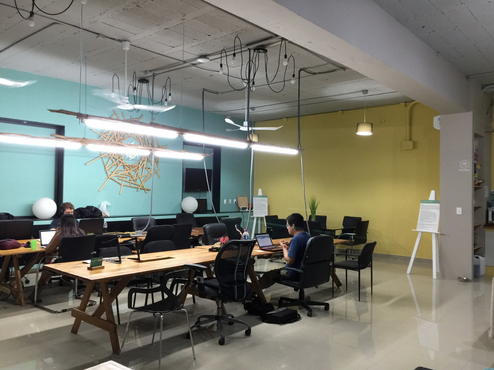 Coworking Space Victoria: 10 Best Spaces with Pricing, Amenities & Location 9