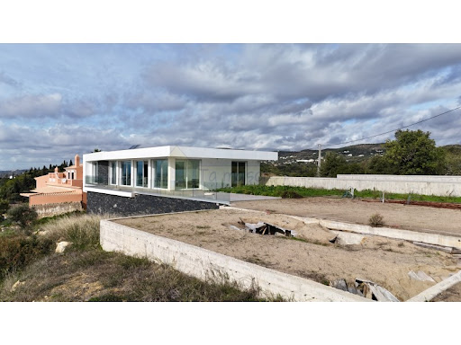 Maison contemporaine avec jardin 5