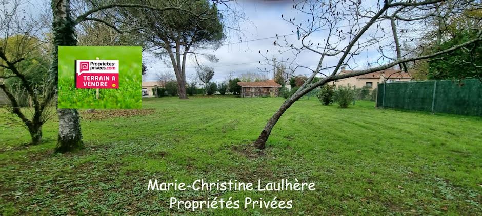 Vente terrain  756 m² à Gauriaguet (33240), 86 000 €