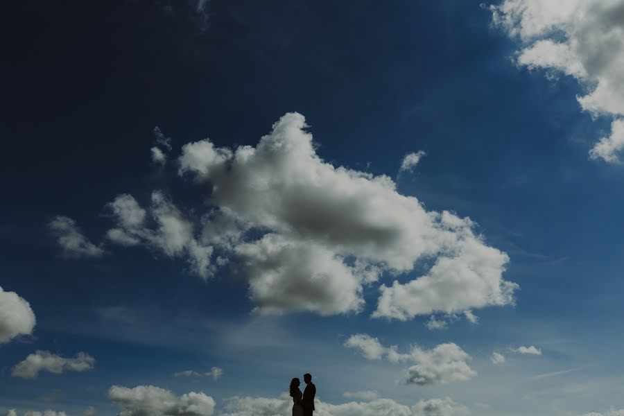 Fotógrafo de casamento Santos López (bicreative). Foto de 9 de abril 2019