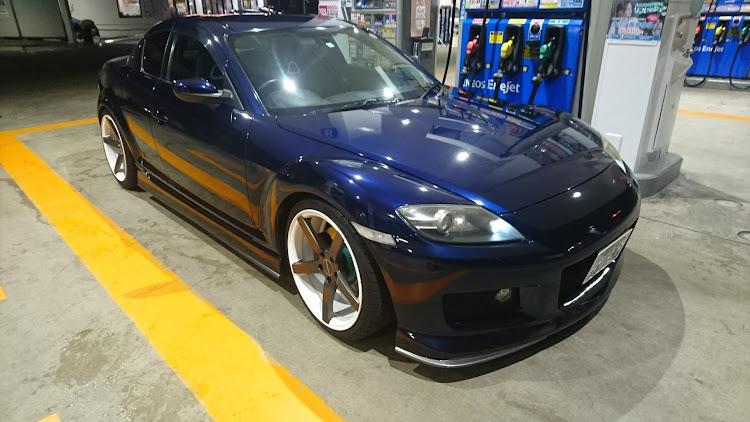 RX-8の洗車・いつものESSOに関するカスタム事例の投稿画像2枚目