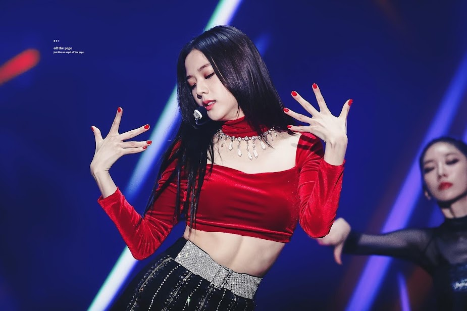 Here Are 15 Times BLACKPINK's Jisoo Showed Off Her Gorgeous 11-Line Abs ...