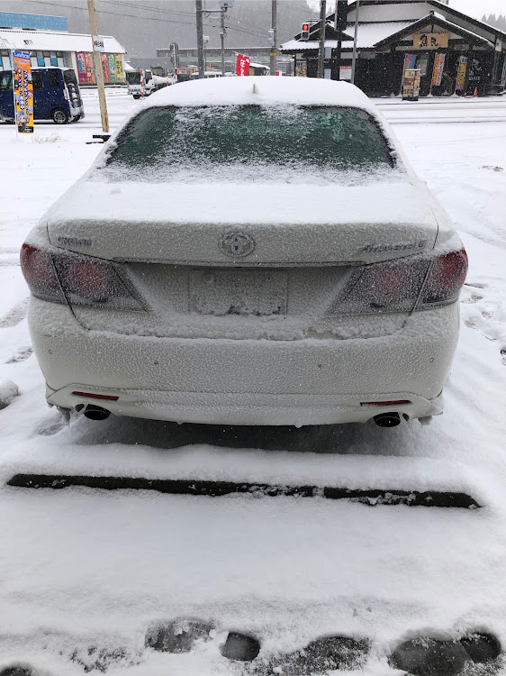 クラウンアスリートの雪が積もったに関するカスタム事例の投稿画像1枚目
