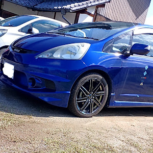 フィット RS