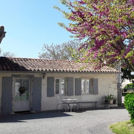 cottage family bedroom with disabled access at bed and breakfast le clos de la garenne