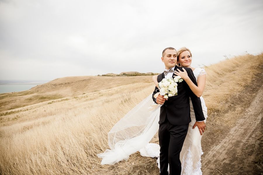 Fotógrafo de casamento Masher Gribanova (masherwed). Foto de 31 de março 2019