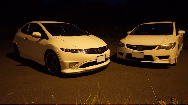 シビックタイプRユーロのシビックタイプRユーロ・FN2・シビックミーティング・シビックタイプR・FD2に関するカスタム事例の投稿画像4枚目