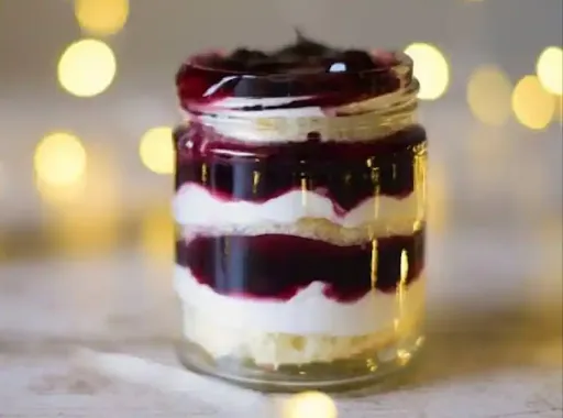 Vanilla Blueberry Cake In Jar [1 Piece]