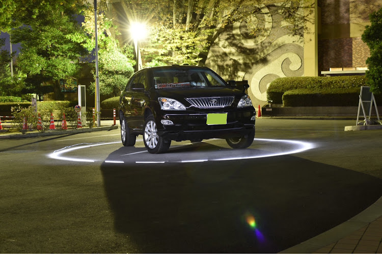 ハリアーの目指せPickUpCars・夜撮影練習・エンジェルリング撮影練習中に関するカスタム事例の投稿画像1枚目