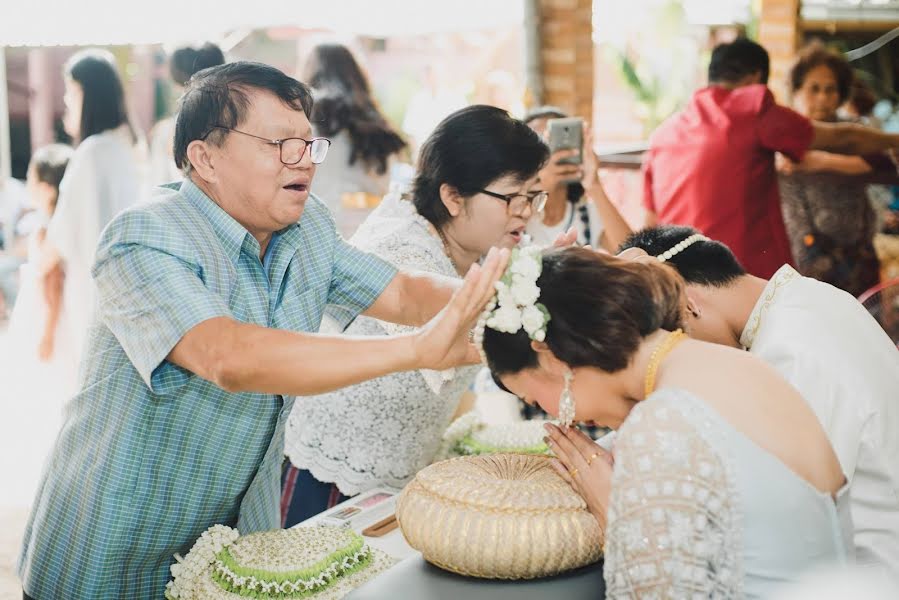 Fotógrafo de casamento Pongpisut Jantamala (jamejumppisut). Foto de 8 de setembro 2020