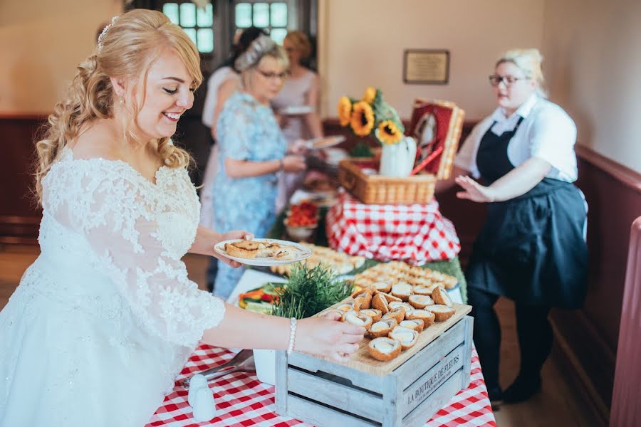 Wedding photographer Joshua Rhys (joshuarhys). Photo of 11 June 2019