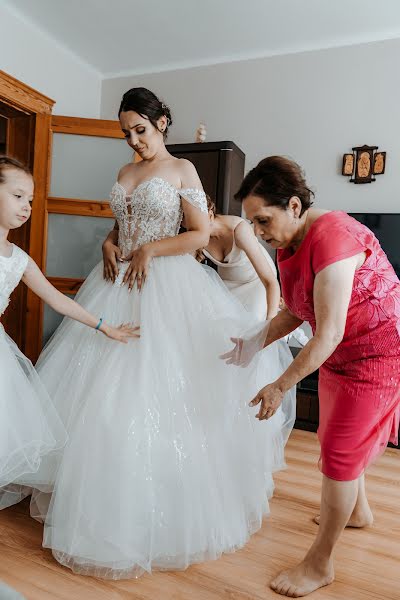 Fotografo di matrimoni Adam Widowski (adam5678923). Foto del 14 febbraio 2022