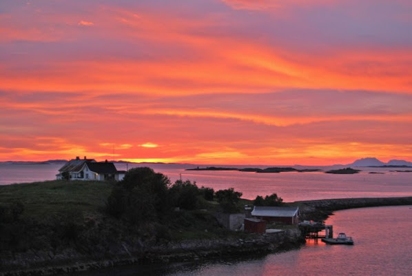 TRAMONTO VERSO NORDKAPP 71°10'21'' di GUFOPICA