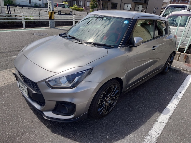 スイフトスポーツの食いだおれ・ゴーゴーカレー・スーパーGT・鈴鹿サーキット・Canon90Dに関するカスタム事例の投稿画像1枚目