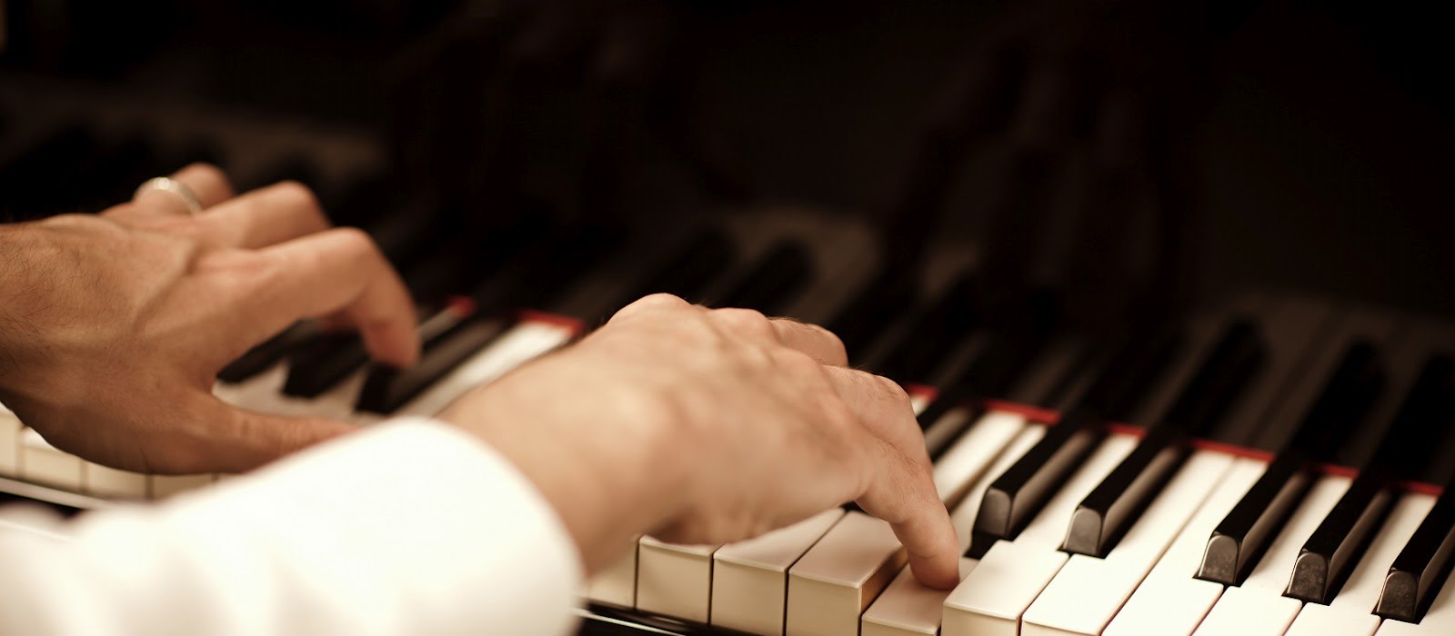 Adult piano lessons in Bradford