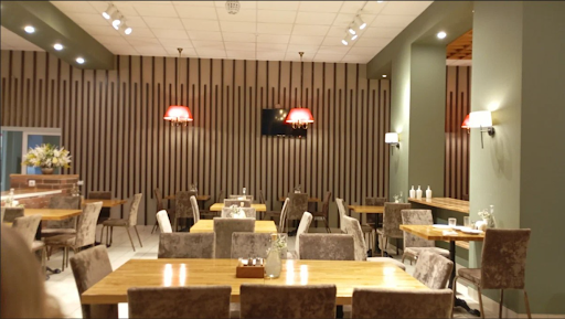 Основной зал