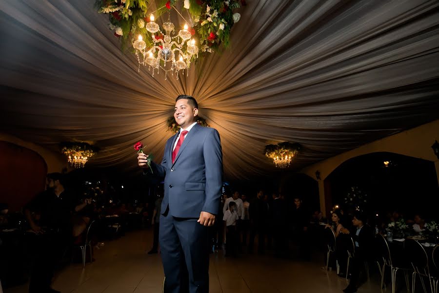 Fotografer pernikahan Oziel Vazquez (ozielvazquez). Foto tanggal 13 November 2021