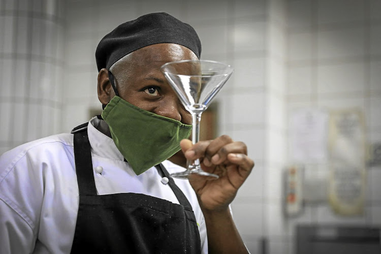 A glass half-full guy? Chef Simphiwe Mzindle is neither a pessimist nor an optimist — he’s a pragmatist. When life empties your glass, he says, first make sure it’s sparkling clean — then use your talents to fill it up!