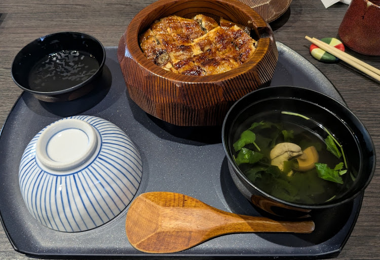 メガーヌ ハッチバックの一色産うなぎ・西尾茶・松鶴園に関するカスタム事例の投稿画像2枚目