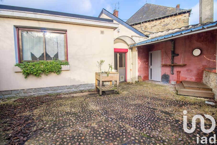 Vente maison 6 pièces 165 m² à La Guerche-de-Bretagne (35130), 197 000 €