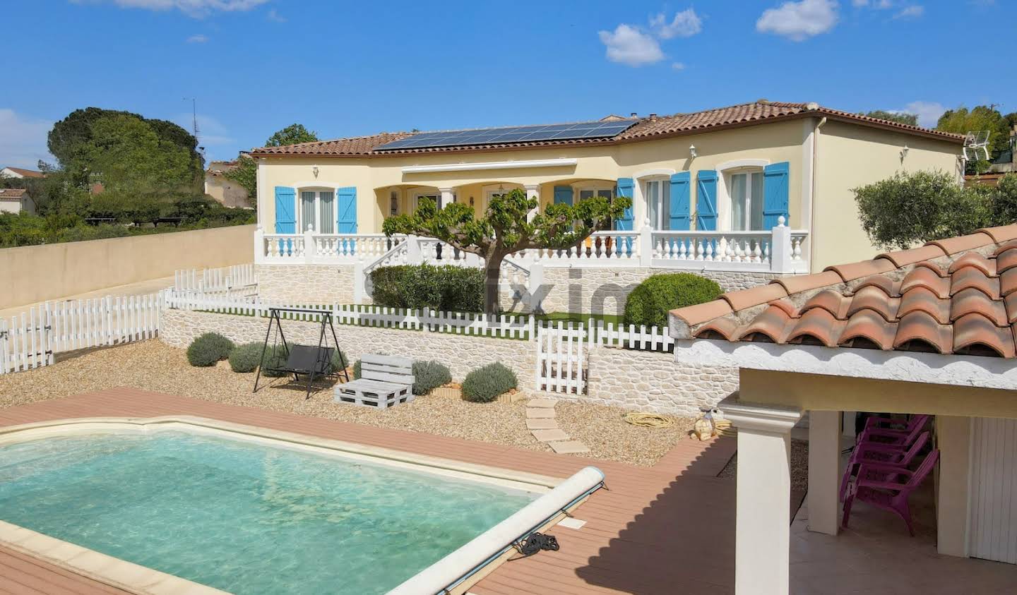 Villa with pool and terrace Avignon