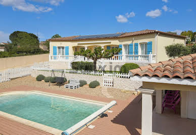 Villa with pool and terrace 5