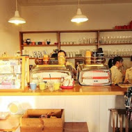 MITAKA 3e CAFE