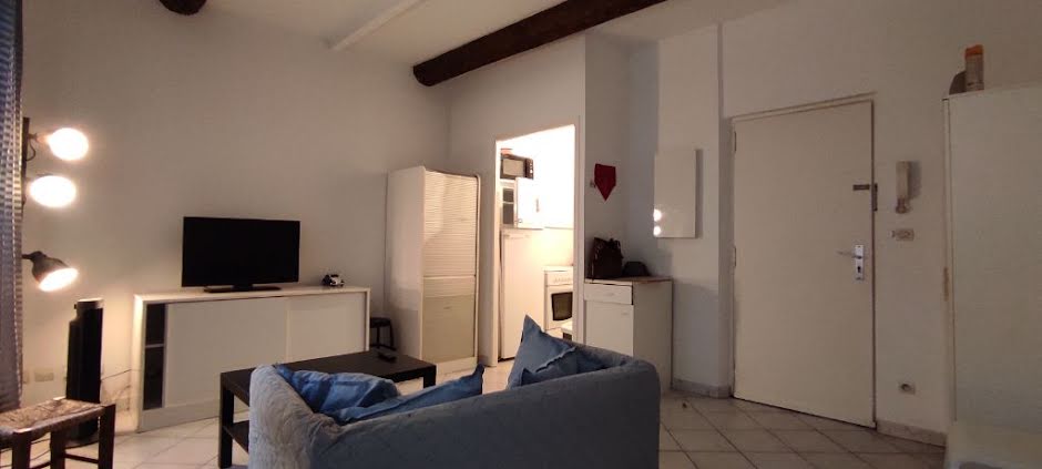 Location meublée appartement 1 pièce 30 m² à Toulon (83000), 568 €