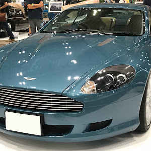 DB9 クーペ