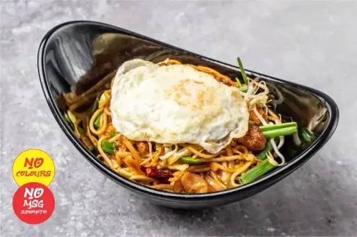 Mee Goreng Chicken Noodles