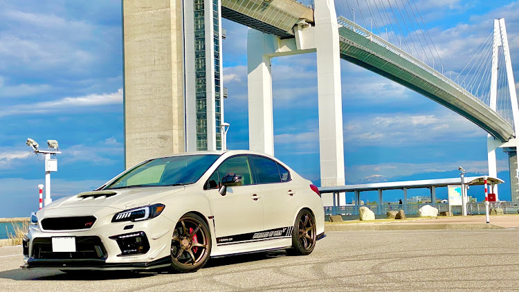 WRX STIのコロナに負けるな・他人のまわしで相撲・一眼軍団①､アイポン❓・もんたん君の巻に関するカスタム事例の投稿画像2枚目