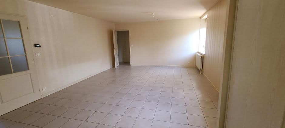 Location  appartement 4 pièces 76 m² à Chancenay (52100), 560 €