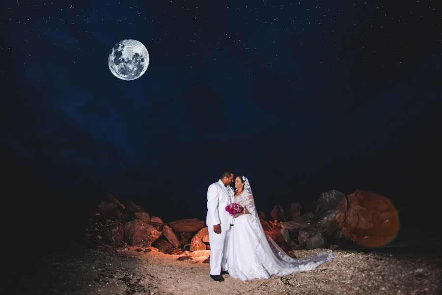 Wedding photographer Jesús Paredes (paredesjesus). Photo of 16 December 2017