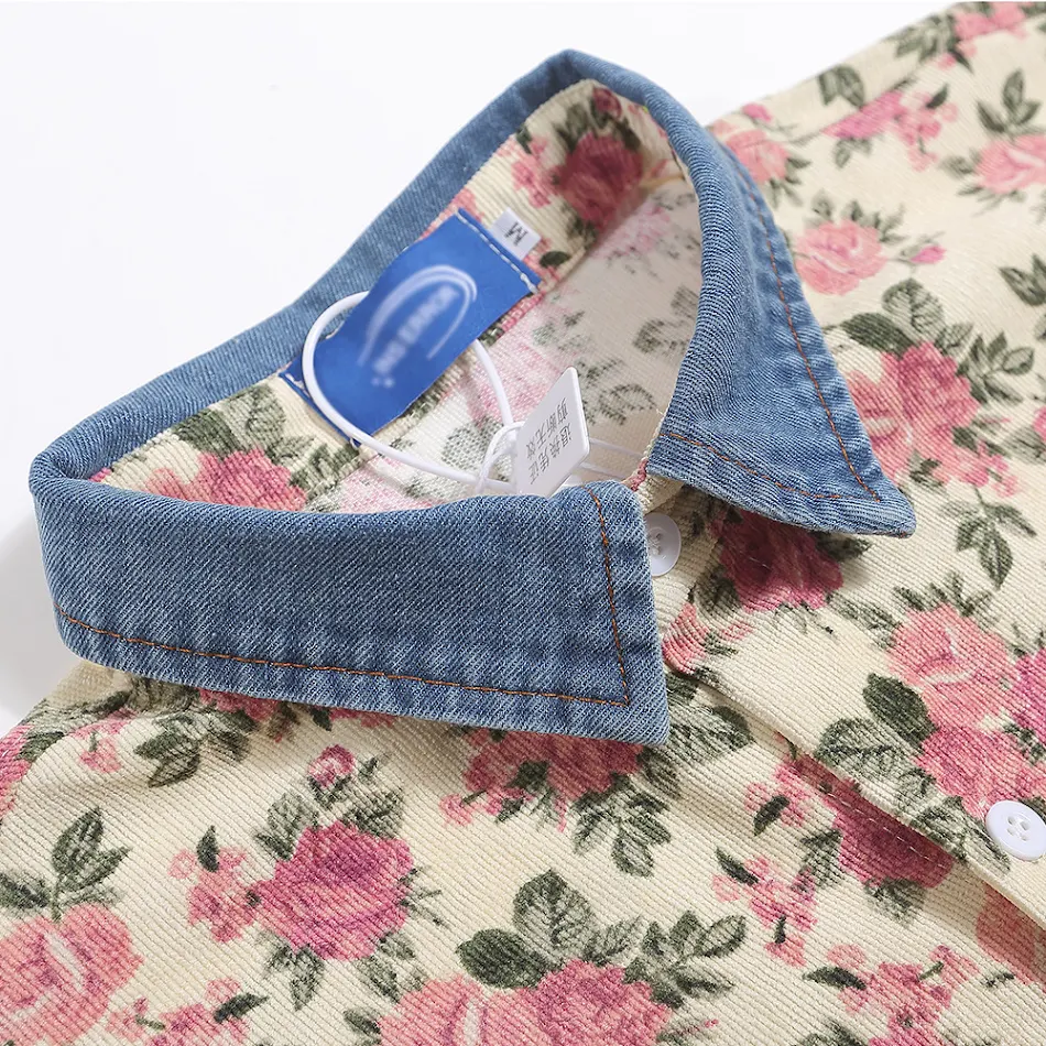 Camisa floral pequena de moda verão masculina, leve e arejada, ideal para dias quentes, design estiloso e confortável.