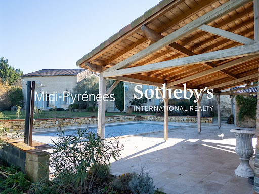 Maison avec piscine et terrasse 4