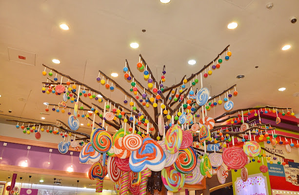 The Kitsch Tree  di elisa_chiavero