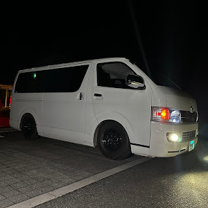 ハイエースバン KDH200V