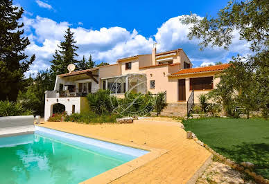 House with garden and terrace 13