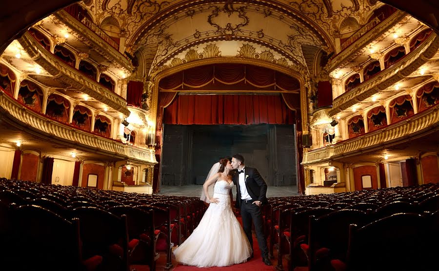 Fotógrafo de casamento Razvan Dale (razvandale). Foto de 17 de abril 2018