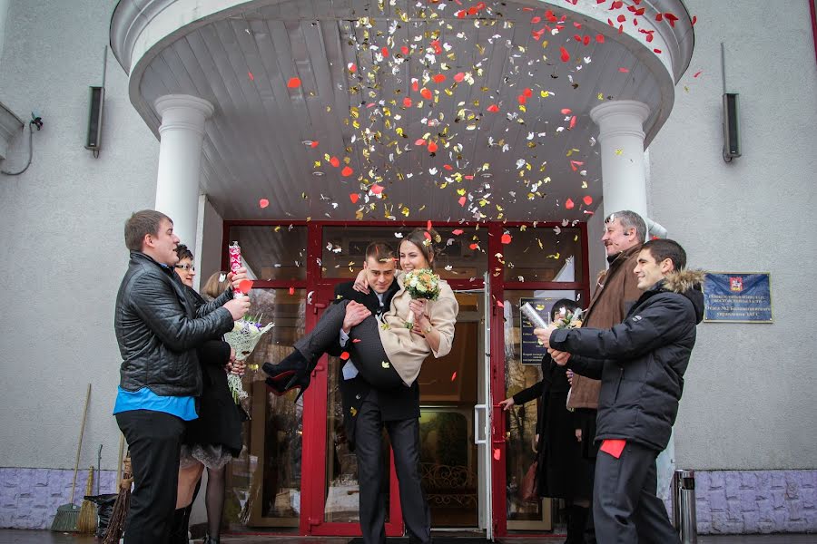 Fotógrafo de casamento Irina Goleva (golikys). Foto de 9 de maio 2016