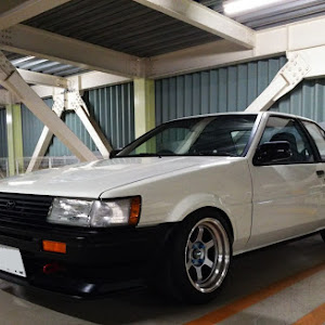 カローラレビン AE86