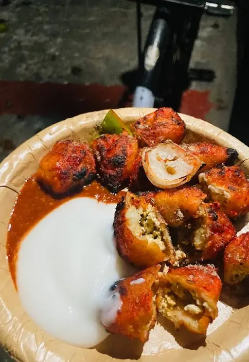 Tandoori Paneer Momos [6 Pieces]