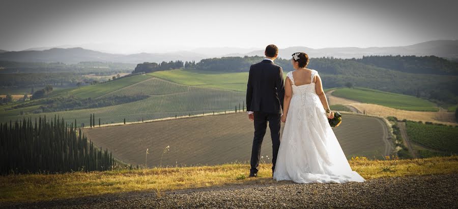 Fotografo di matrimoni Laura Caini (lauracaini). Foto del 4 gennaio 2020