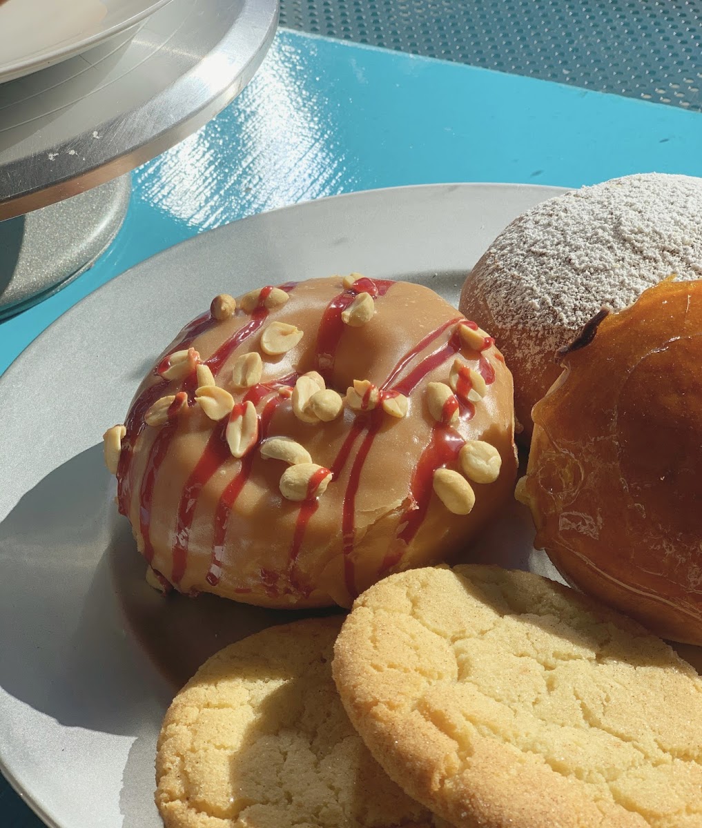Gluten-Free Donuts at Lêberry Bakery & Donut