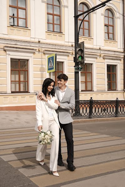 結婚式の写真家Elvira Khyzyrova (elvirakhyzyrova)。4月12日の写真