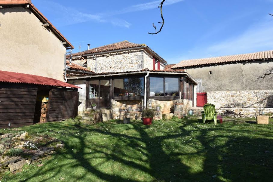 Vente maison 3 pièces 80 m² à Marillac-le-Franc (16110), 120 000 €