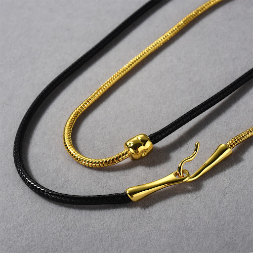 Title 1, Simple Textured Cowhide Stitching Snake Bones C...