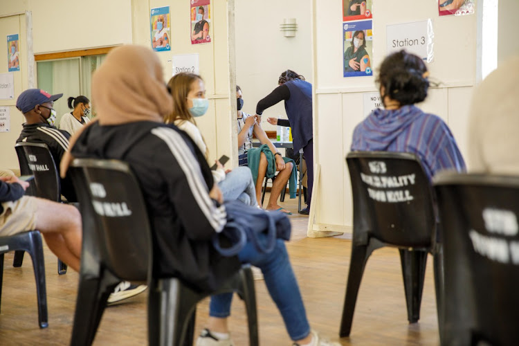 Students queue to receive Covid-19 vaccine in Johannesburg. File photo: GALLO IMAGES/ER LOMBARD